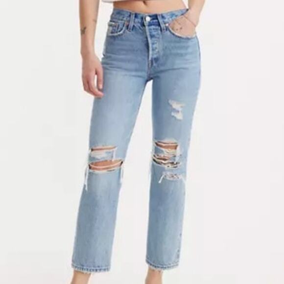 Levi’s Wedgie Straight Fit Denim Jeans Light Wash Butt Lift SZ 27 Timeless Style - Picture 5 of 11